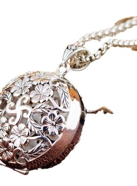 复古镂空梅花可打开香囊盒可打开储物香丸吊坠毛衣项链男女士情侣