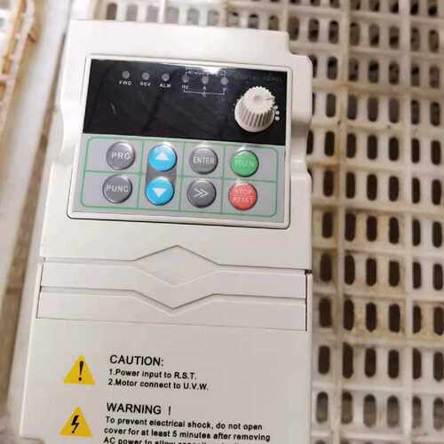 议价变频器DMC880-0.75KWH3  380V  0.75 KW 现货 实物图 包功能
