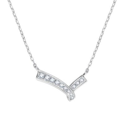 莱绅通灵珠宝群镶18K金钻石项链