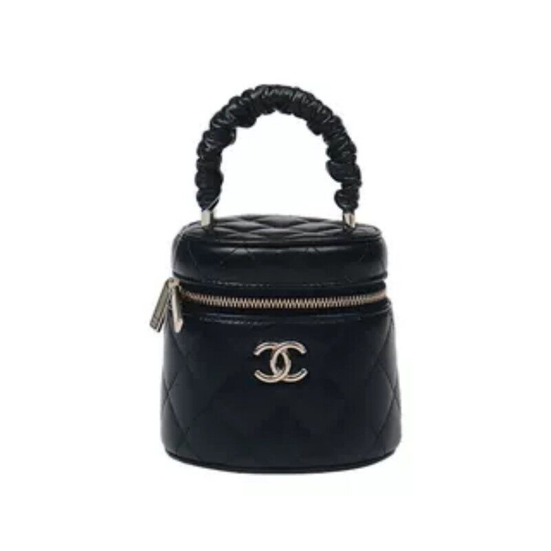 【自营】中古「9.0新」CHANEL(香奈儿)褶皱手柄迷你化妆包黑羊皮
