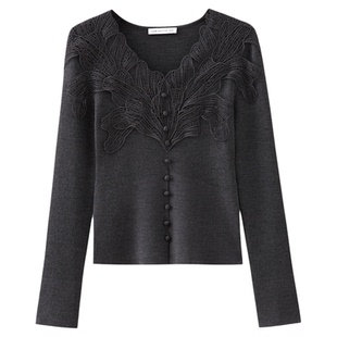 水云间深灰色v领毛针织衫上衣女蕾丝花边长袖内搭打底衫修身2026