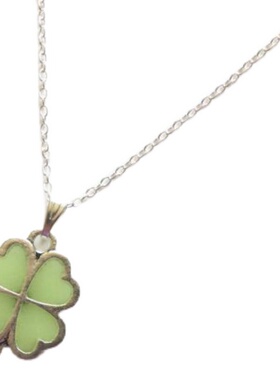 海外代购项链美丽三叶草绿色发光