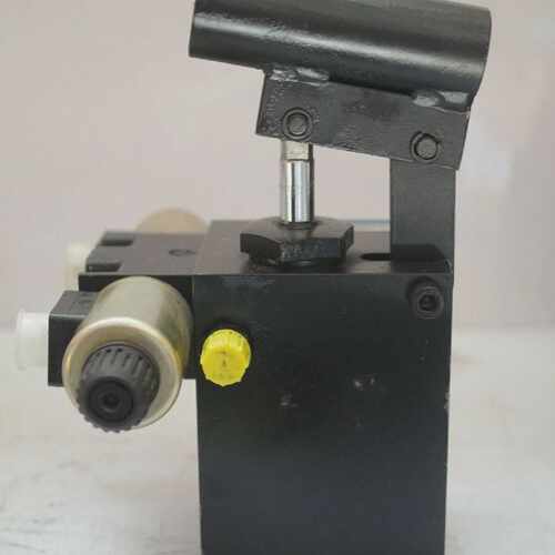 ARON AD3E01C Steuerblock Hydraulikventil Neu/ New