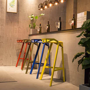 北欧吧椅现代简约创意吧台椅铁艺高脚凳子酒吧椅前台吧凳红色