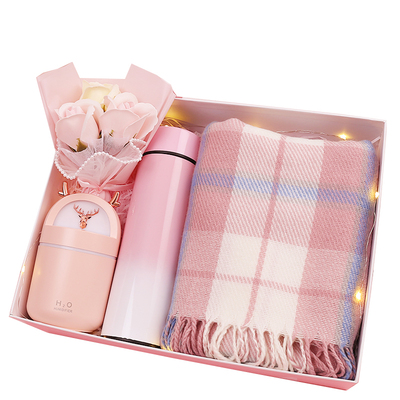 冬季围巾手套三件套生日礼物