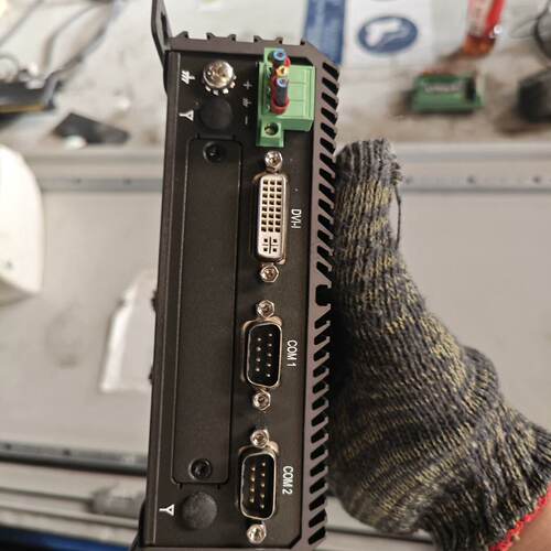 议价Cincoze Da-1000-R10 Industrial Control Host J1900适用