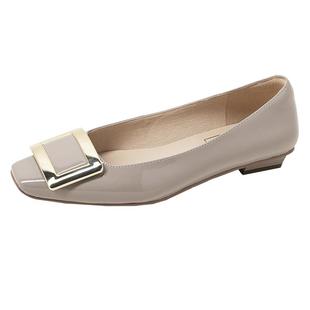 康莉粗跟单鞋女春季新款方扣漆皮气质百搭平底鞋舒适通勤女鞋黑色