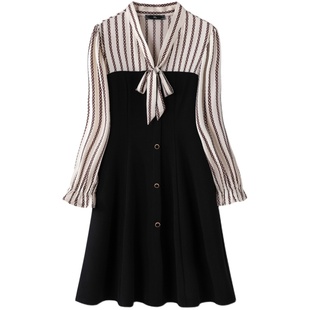 2022年秋冬装新款大码女装胖妹妹印花连衣裙V领长袖气质拼接裙子