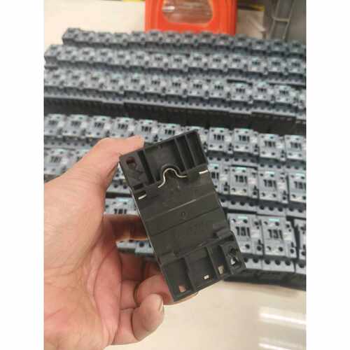 询价-交流接触器3RT6024-1AN20有42个，95新，