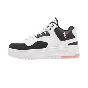 乔丹女款黑白运动高帮板鞋2025年冬季新款加绒保暖皮面拼色休闲鞋