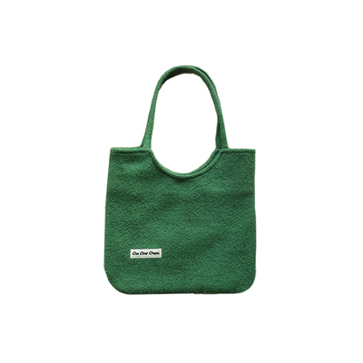 OnOurOwn松叶绿凹口圆角包