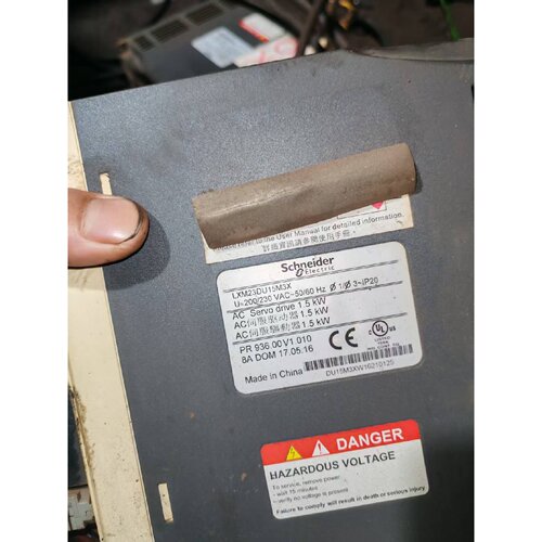 议价伺服驱动器LXM23DU15M3X维修