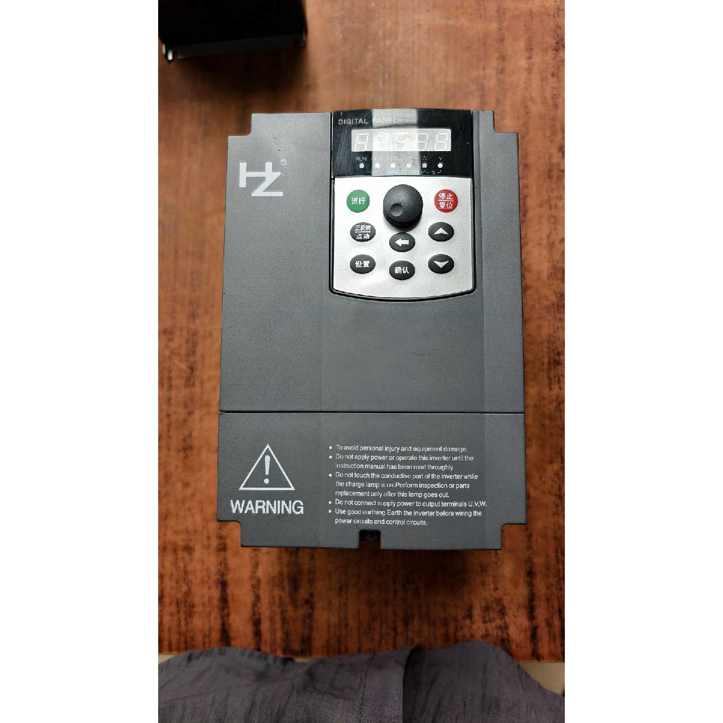 议价拆机红旗泰HZ800A-7R5G/011P-4变频器,7.5