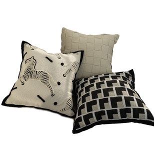 轻奢风抱枕简约小香风刺绣马枕套样板间民宿客厅沙发靠枕床头靠垫