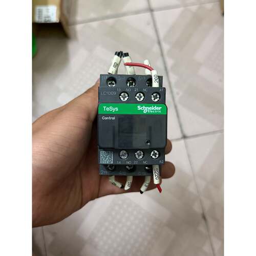 在线议价施耐德LC1D09M7C，TeSys系列，AC220V线圈，