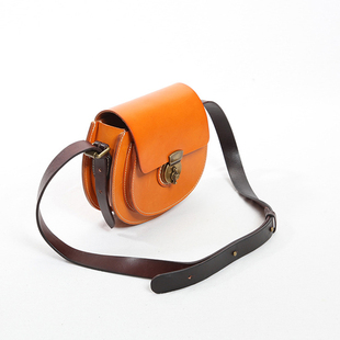 2023新品真皮女包马鞍包植鞣牛皮包单肩包简约复古原创手工腋下包