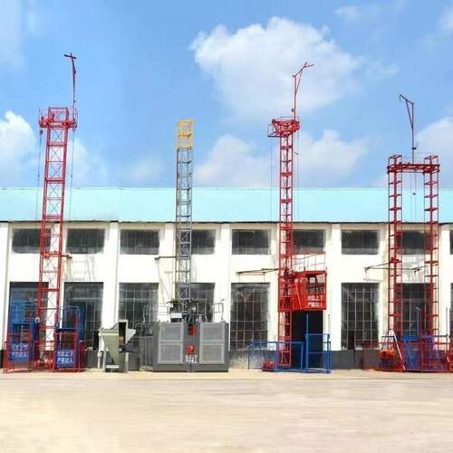 工地吊蓝施工升降机 建筑材料门式升降机 钢丝绳提升式龙门架