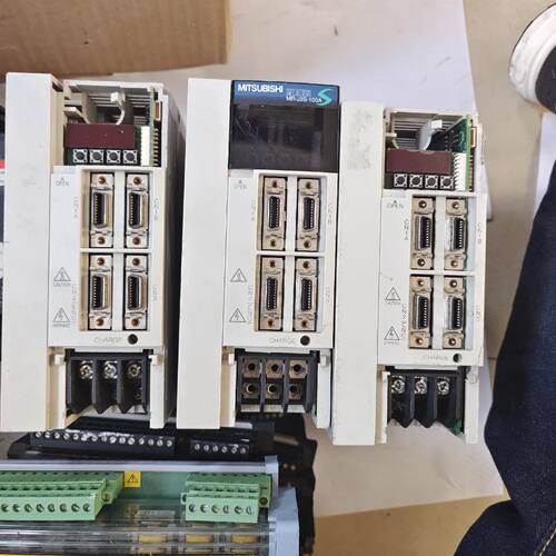 议价伺服驱动器MRJ2S100A维修