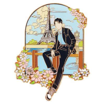 王俊凯巴黎时装周金属徽章礼物