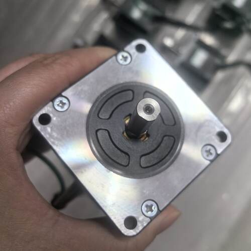 议价 Type 103F7852-8241 Stepper Motor 1.4A适用