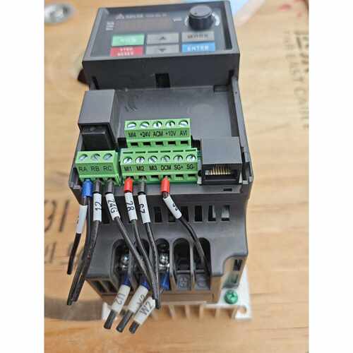 议价台达变频器 VFD007EL21W