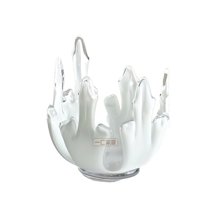 一匚 现代轻奢中古镂空琉璃烛台洞石托盘 样板间梳妆台衣帽摆件