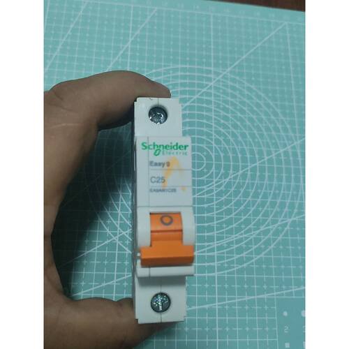 〔议价-可维修〕Easy9空气开关 C25A 1P 工厂清仓 正品