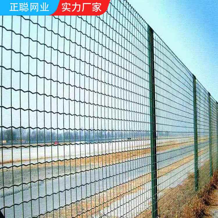 公路围栏网隔离栅养鸡池塘圈地铁丝网荷兰网围栏养鸡防护网现货网