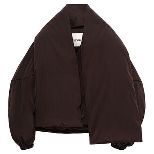 RODERIC WONG2025秋冬时尚复古围巾造型鹅绒服休闲松弛感极简穿搭