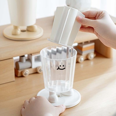 创意笔筒学生桌面可爱可收纳盒贴纸分格文具带赠铅笔旋转尺子笔筒