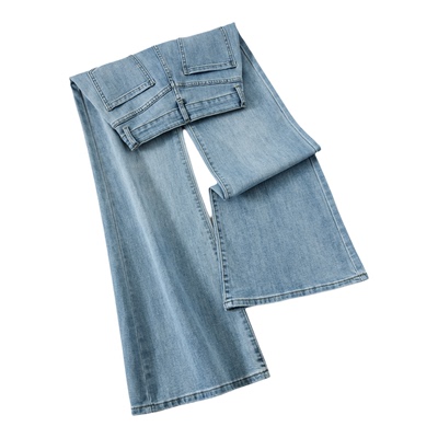 浅蓝高腰显瘦微喇牛仔裤不贴腿