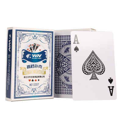 扑克牌100副整箱批发打不烂加硬厚棋牌室家用斗地主掼蛋专用纸牌