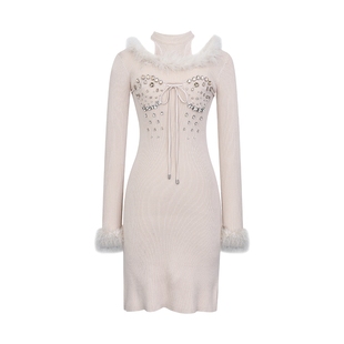 lefame拉飞姆华丽钉钻羽毛装饰镂空针织连衣裙