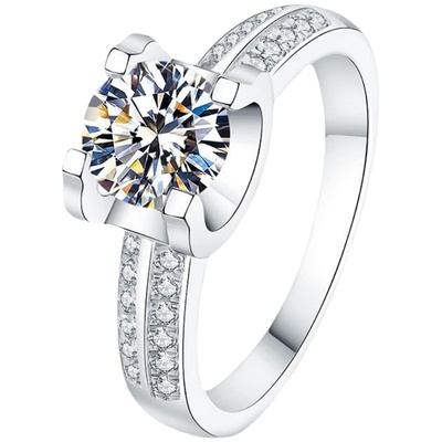 一克拉双排牛头款莫桑石钻戒