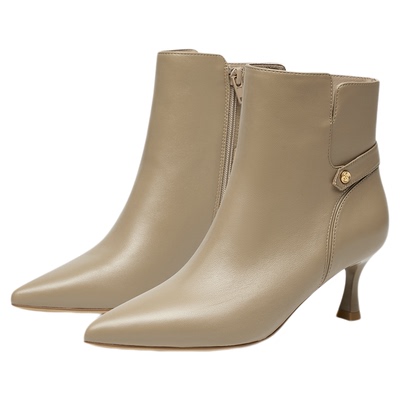 蹀愫2025冬季新款尖头时装靴高跟细跟时尚靴子羊皮短靴TA65705-16