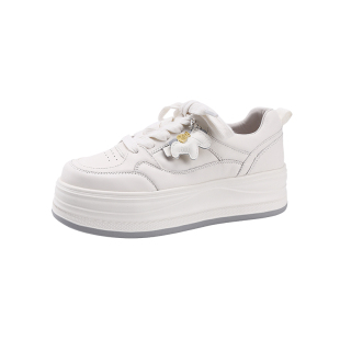 蜘蛛王女鞋2026秋季新款真皮厚底系带小白鞋女内圆头休闲板鞋百搭