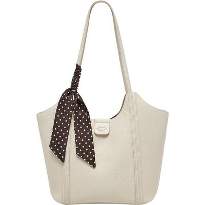 百思图大容量时尚托特包