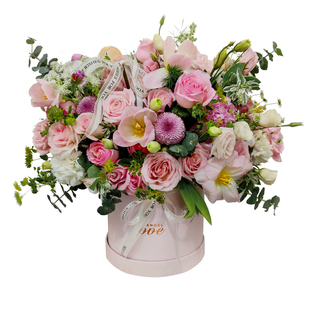 水木麟成都同城鲜花桌花郁金香玫瑰花混搭速递时尚抱抱桶配送花束