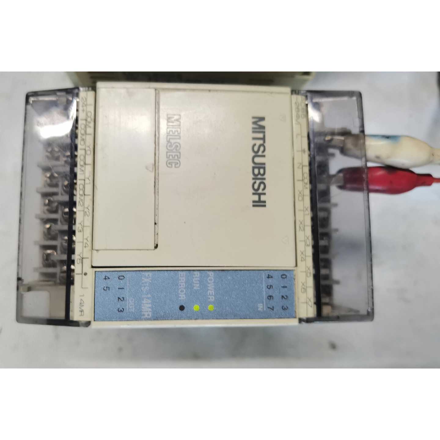 议价三菱PLC，-14MR-001，二个，一个外壳破，一