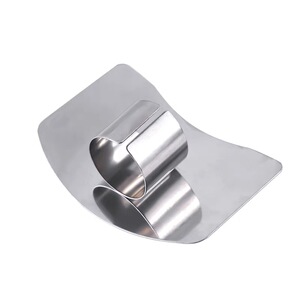 不锈钢护手器厨房小工具手指卫士不伤手可调节切菜护指器防切板盾