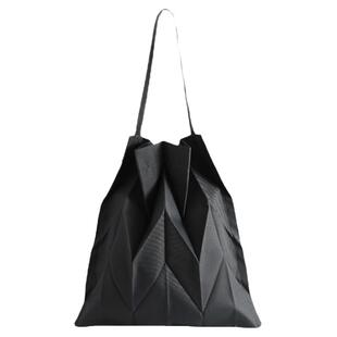 日本バッグ小众设计褶皱菱格纹单肩包轻便折叠帆布包购物袋休闲包