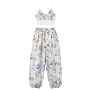 Printed halter tank top and ankle pantsuit吊带背心束脚裤套装