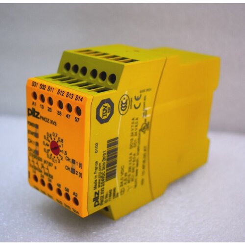 PILZ 774542 PNOZ XV3 324VDC 3NO 2NOT INPUTS 12CHANNEL SAFETY