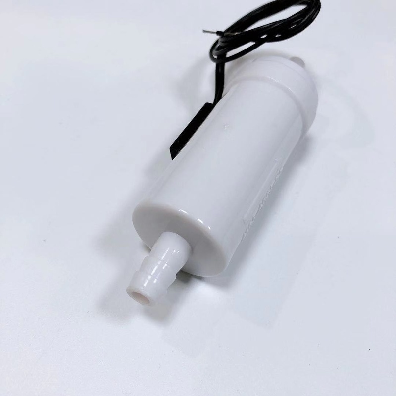 干簧管M8插管式流量开关塑料黄铜材质启动感应灵敏磁力式水流开关