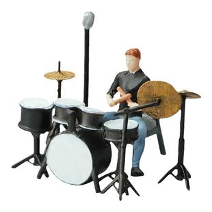 1:64架子鼓乐器鼓手男微缩人偶模型迷你拍摄道具树脂小人场景摆件