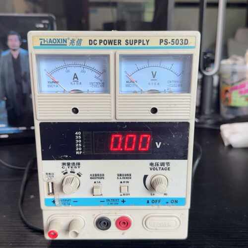 询兆信PS-503D直流稳压电源，双表头显示，带数显电压调节。