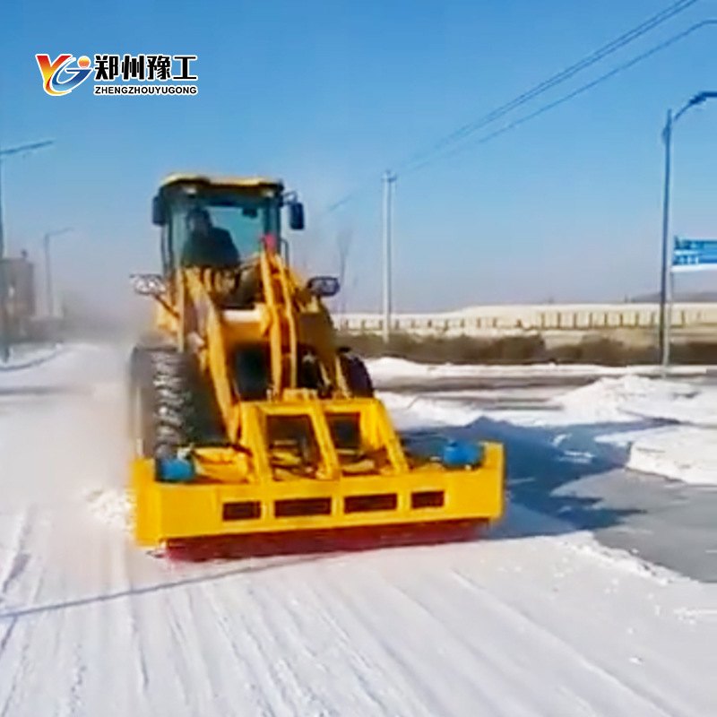 豫工装载机改装路面凿冰清雪机马路推雪破冰设备车载式破冰除雪机