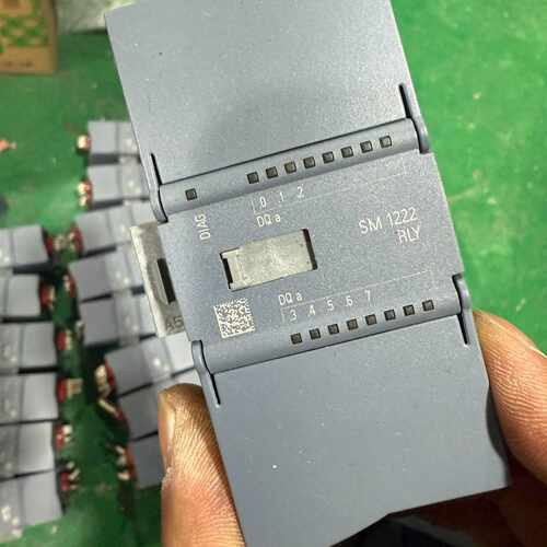 溢价-plc，221-1hf32-0xb0，实物图，