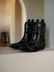 Западные Boots