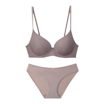 上托防下垂有钢圈光面文胸无痕